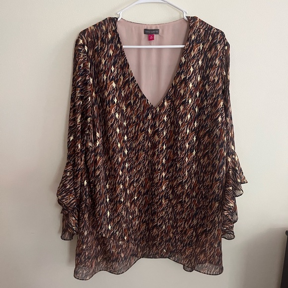 Vince Camuto Tops - Vince Camuto Colorful Animal Print Blouse